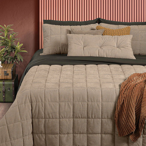 Taupe velvet quilt - Corduroy