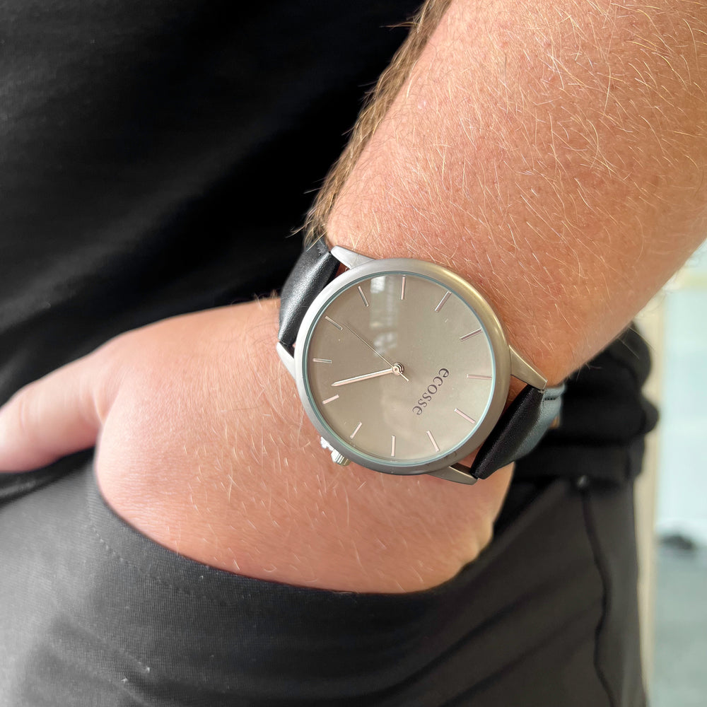 Montre pour homme - Fond taupe||Men's watch - Taupe background