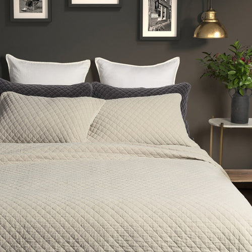 Velvet quilt - Dove