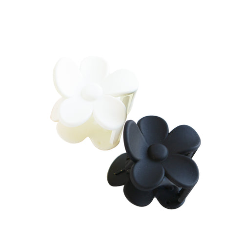 2 pinces à cheveux - Fleurs noirs & blanches