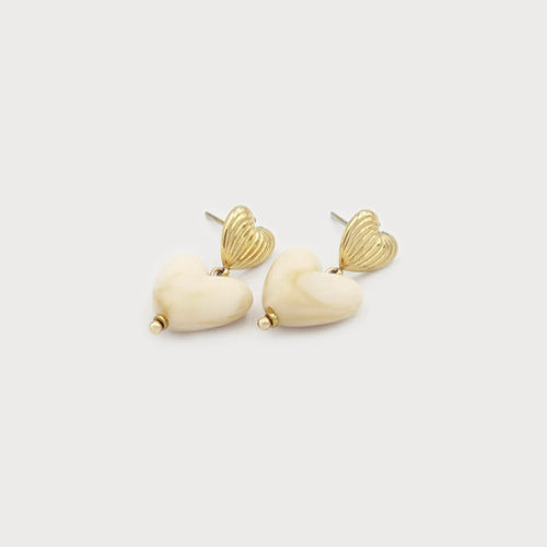 Gold earrings - Cream heart
