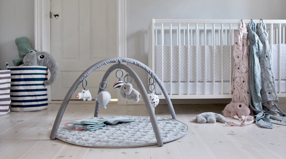 Play mat - Deer friends Grey