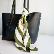 Foulard carré en satin – Vert