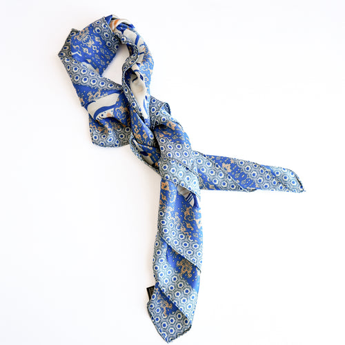 Foulard carré en satin - Motifs bleus