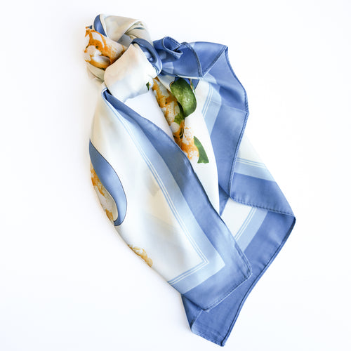 Foulard carré en satin – Bleu