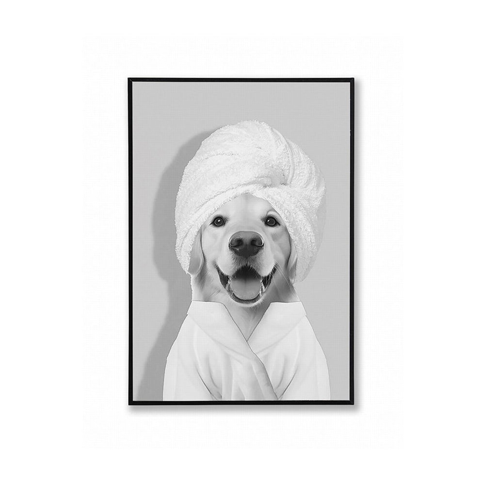 Black and white frame - Dog with towel