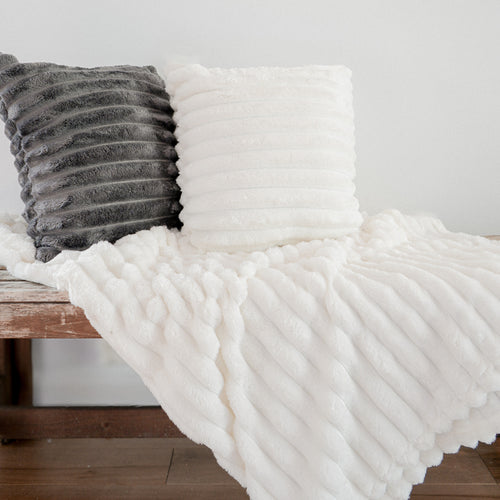 Ribbed thrown - Ivory