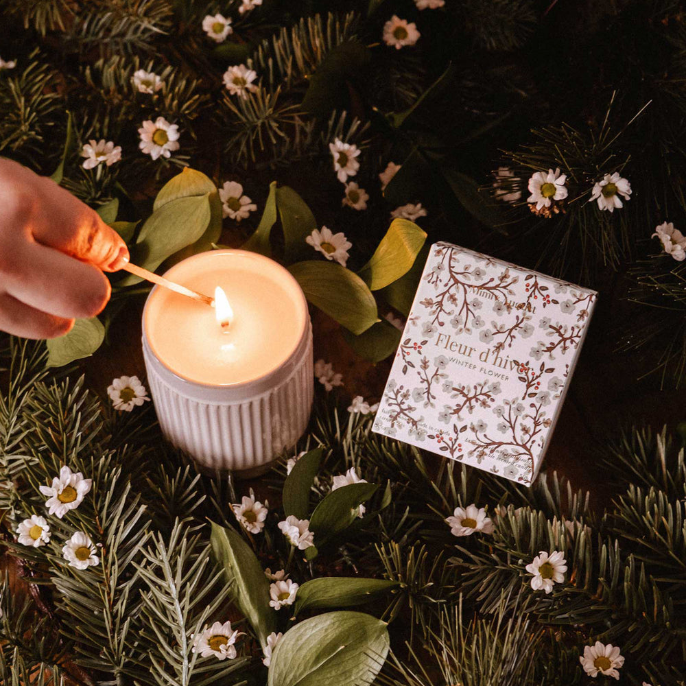 Scented candle - Winter flower (8 oz)