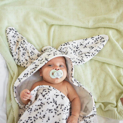 Hooded towel - Dalmatian Dots