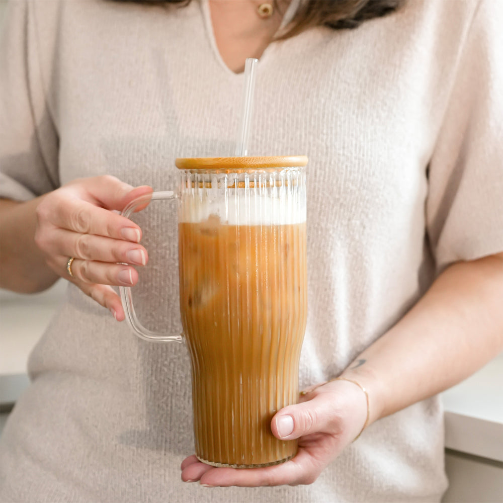 Grande tasse striée - Paille & couvercle