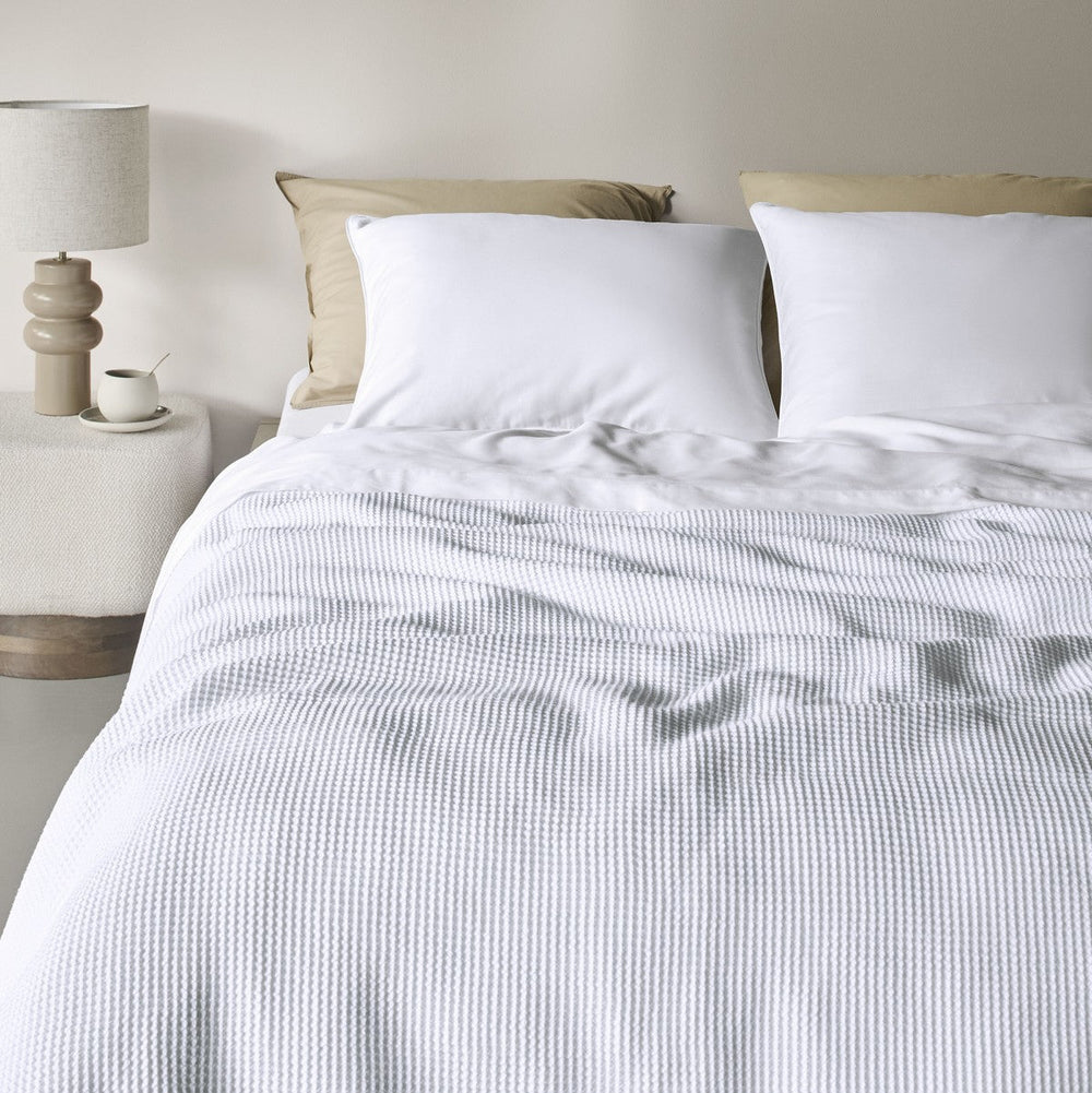 White waffle cotton throw - Celia