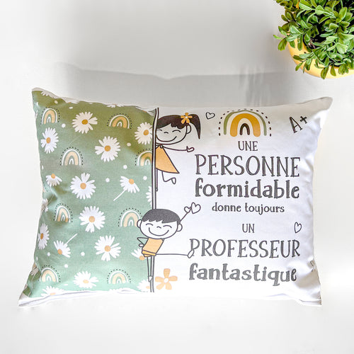 Coussin vert fleuri - Professeur fantastique||Green flowered cushion - Professeur fantastique