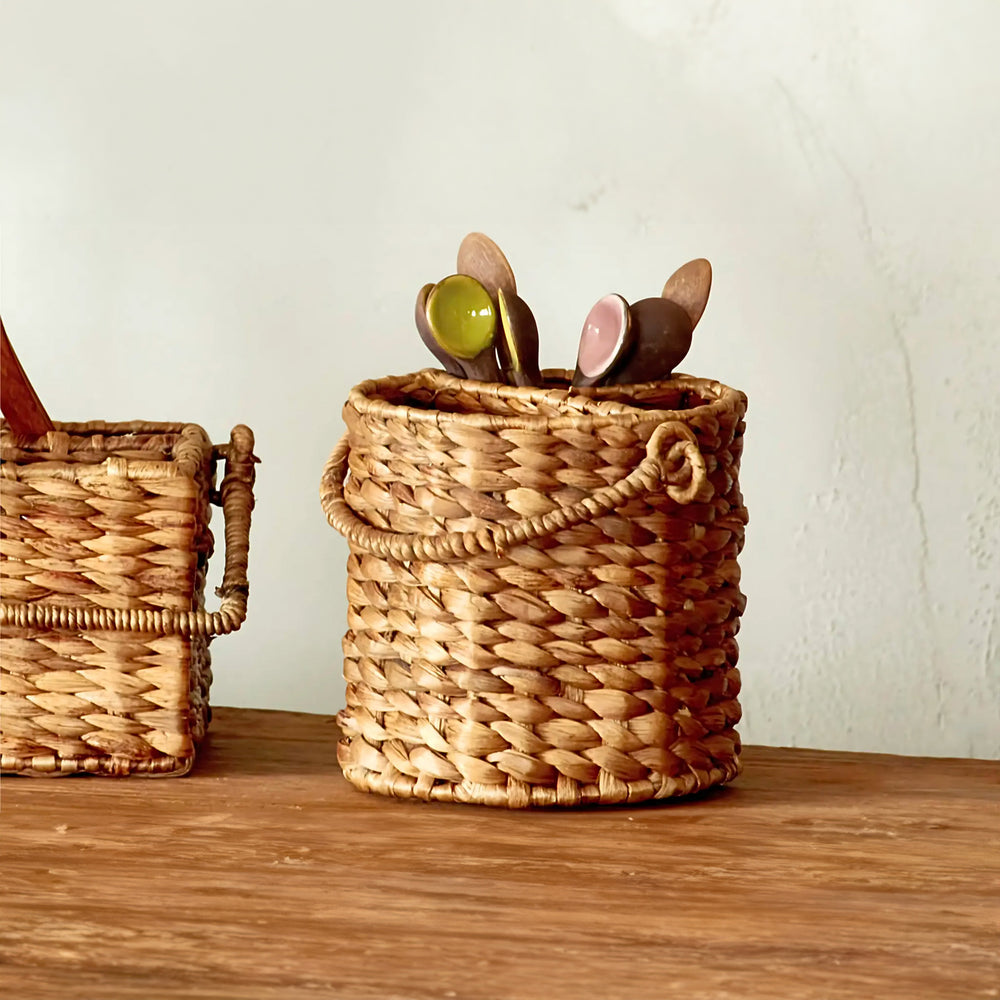 Panier de table en jacinthe d'eau