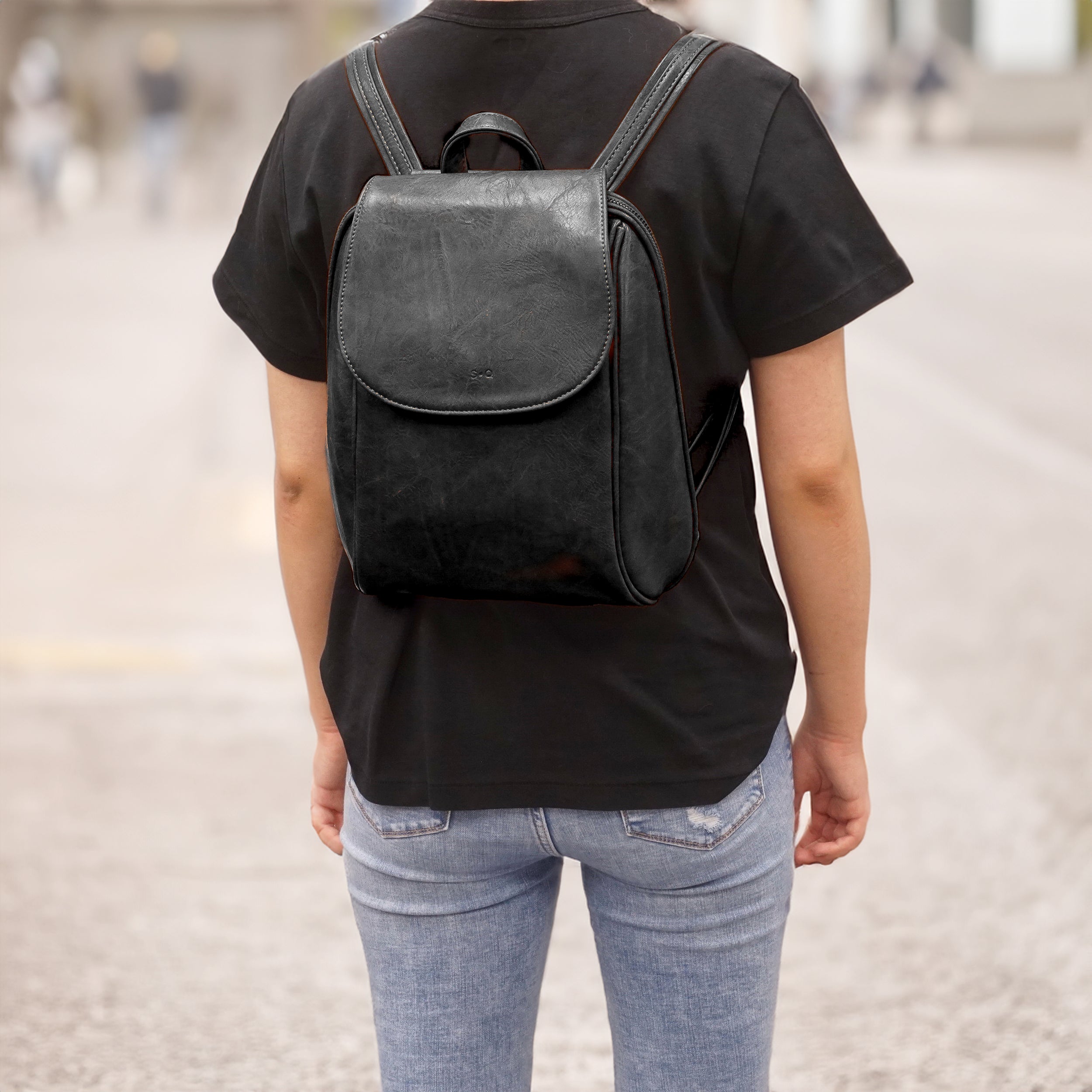 Convertible shop backpack black