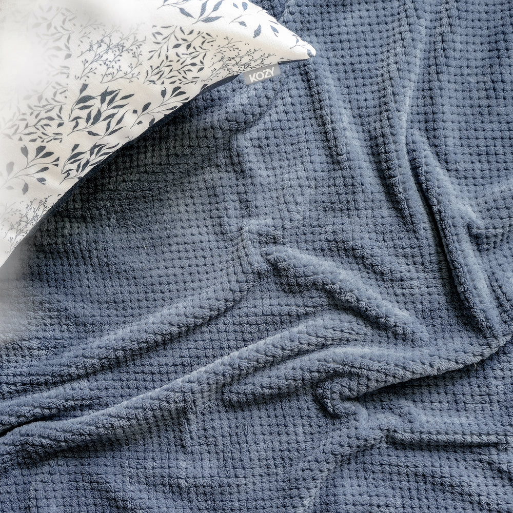 Kozy Textured throw - Blue