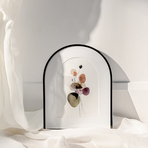 Black arch-shaped photo frame - 5 x 7