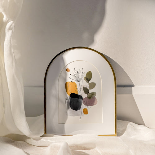 Golden arch-shaped photo frame - 5 x 7