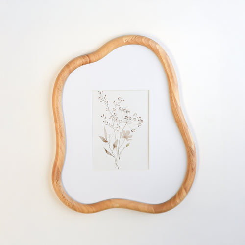 Irregular shaped photo frame - 5 x 7 natural