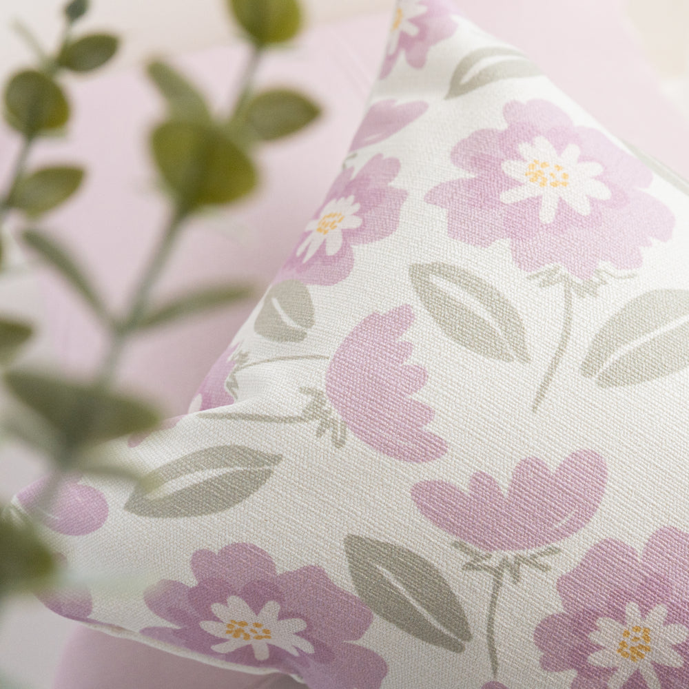 Kozy rectangle cushion - Lilac flowers