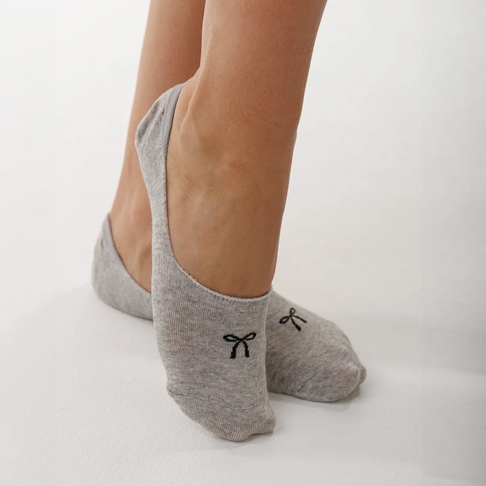Short grey socks with bow