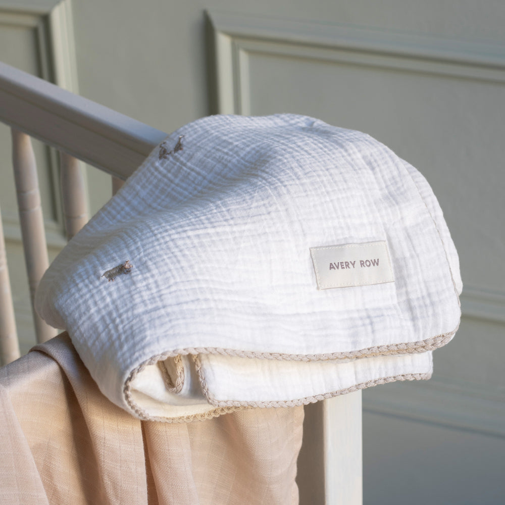 Embroidered muslin - Little Farm