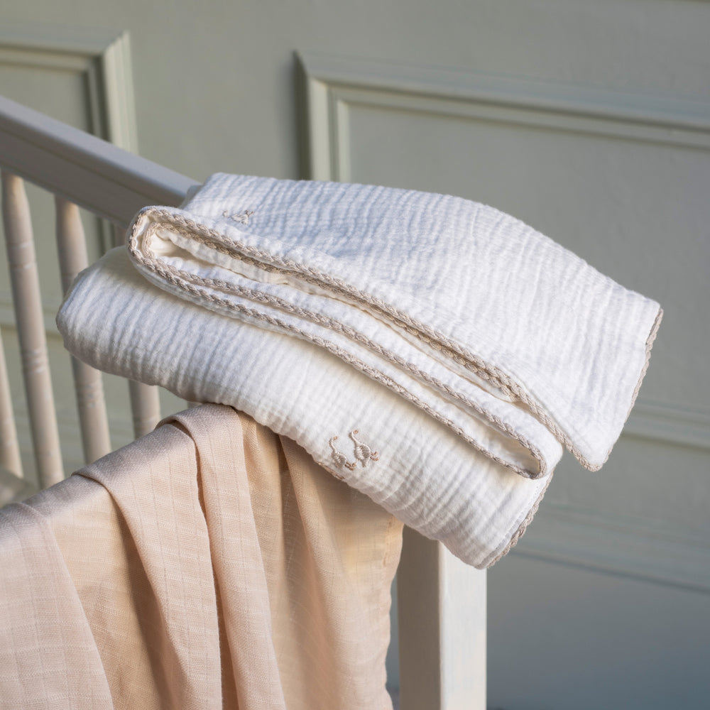 Embroidered muslin - Little Farm