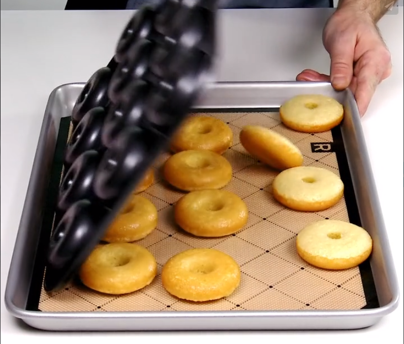 Moule à beignes||RICARDO - Donut mould
